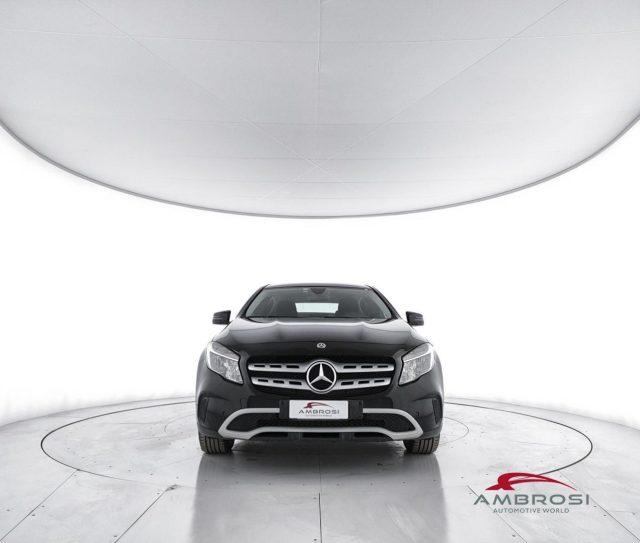 MERCEDES-BENZ GLA 180 180 d Sport