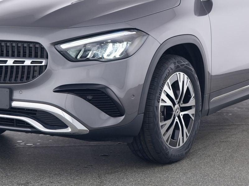 Mercedes-Benz GLA GLA 180 Automatic Progressive Advanced