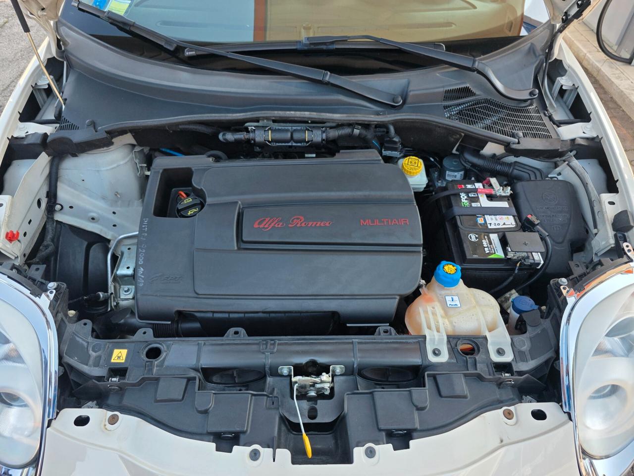 Alfa Romeo MiTo 1.4 105 CV M.air S&S Distinctive Sport Pack