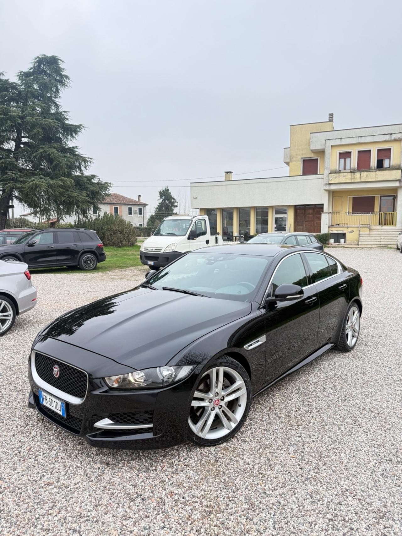 Jaguar XE 2.0 D E-Performance aut. R-Sport