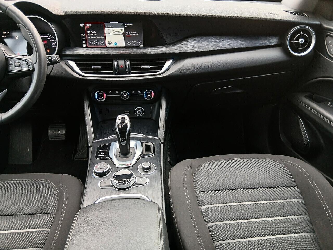 Alfa Romeo Stelvio 2.2 Turbodiesel 160 CV AT8 RWD Business