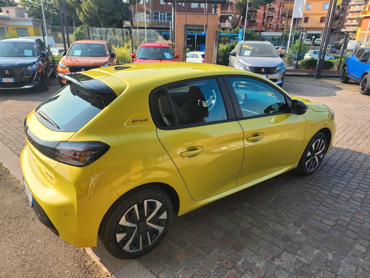 Peugeot 208 Hybrid 110 e-DCS6 Style