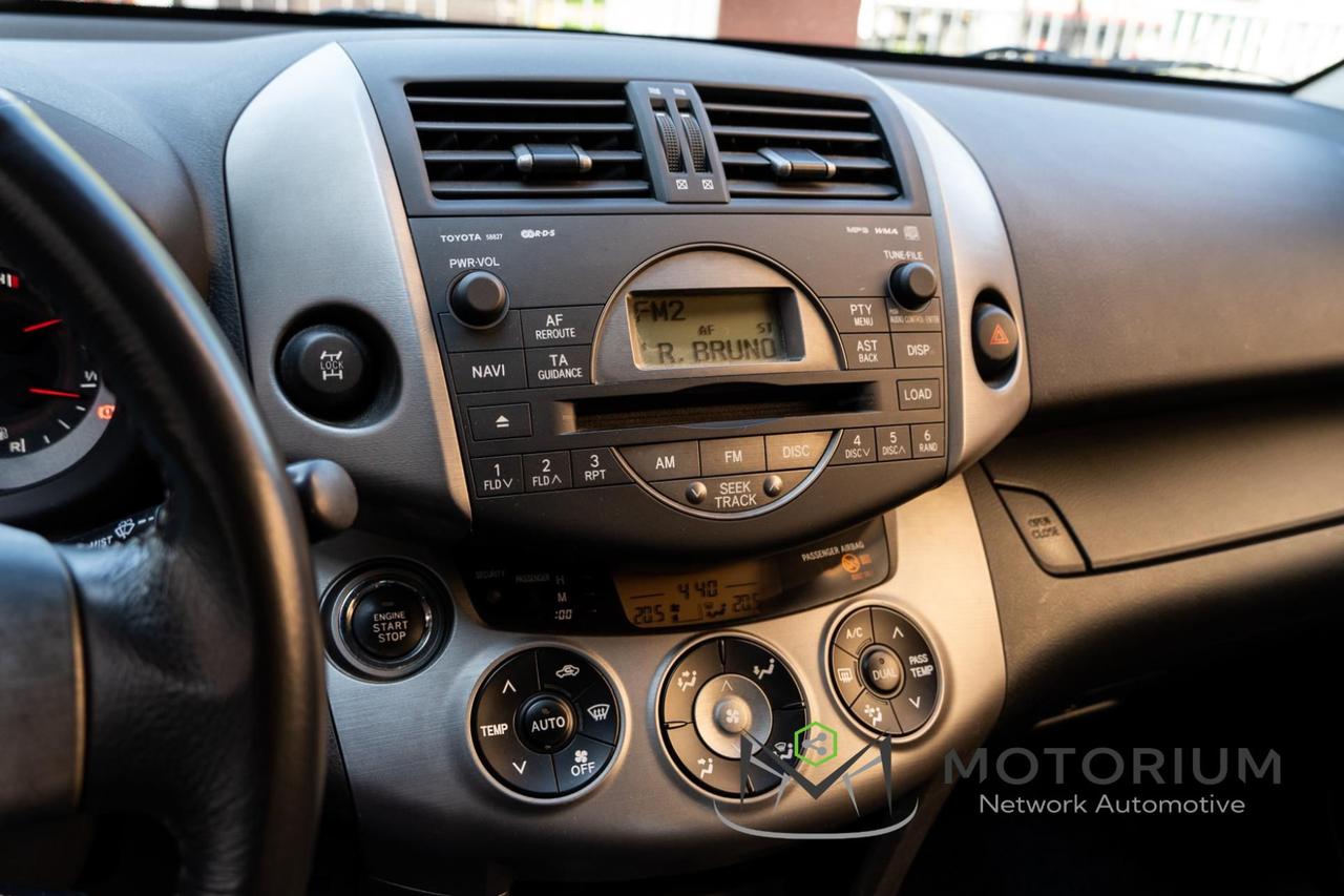 Toyota RAV4 2.0 VVT-i 16v Luxury - 74.000KM UNIPROPRIETARIO