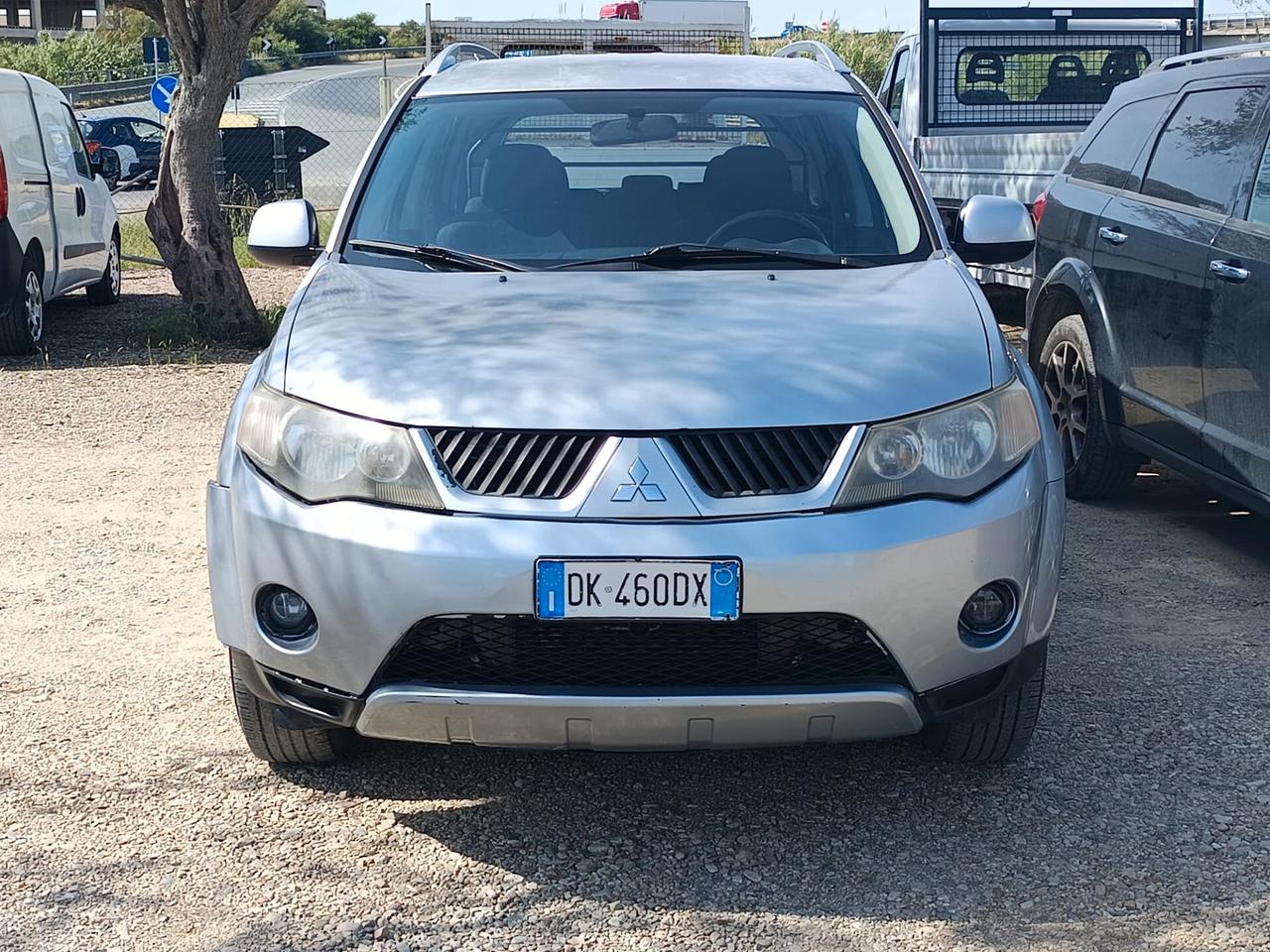 Mitsubishi Outlander 2007 - 2.0 DI-D autocarro Lb automobili