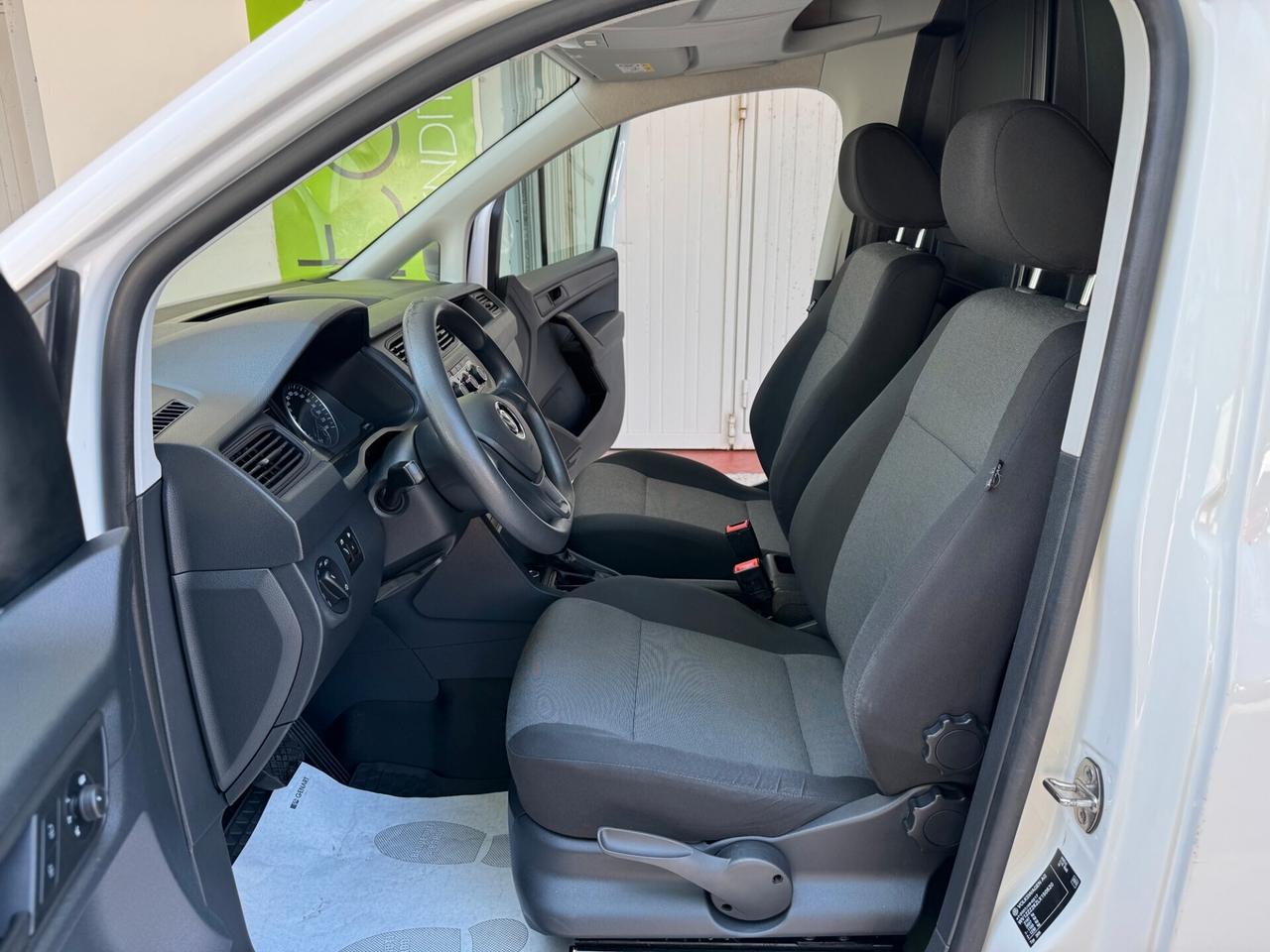Volkswagen Caddy 2.0TDI DSG BUSINESS GARANZIA24MES