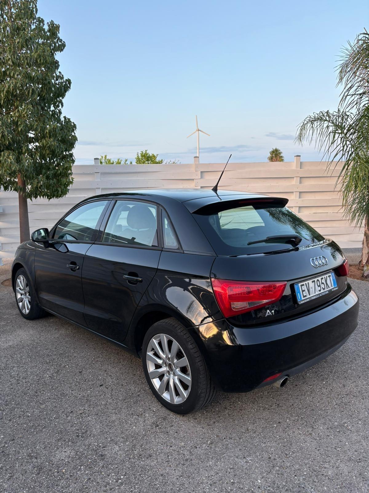 AUDI A1 SPORTBACK 1.6 DIESEL S TRONIC ADMIRED