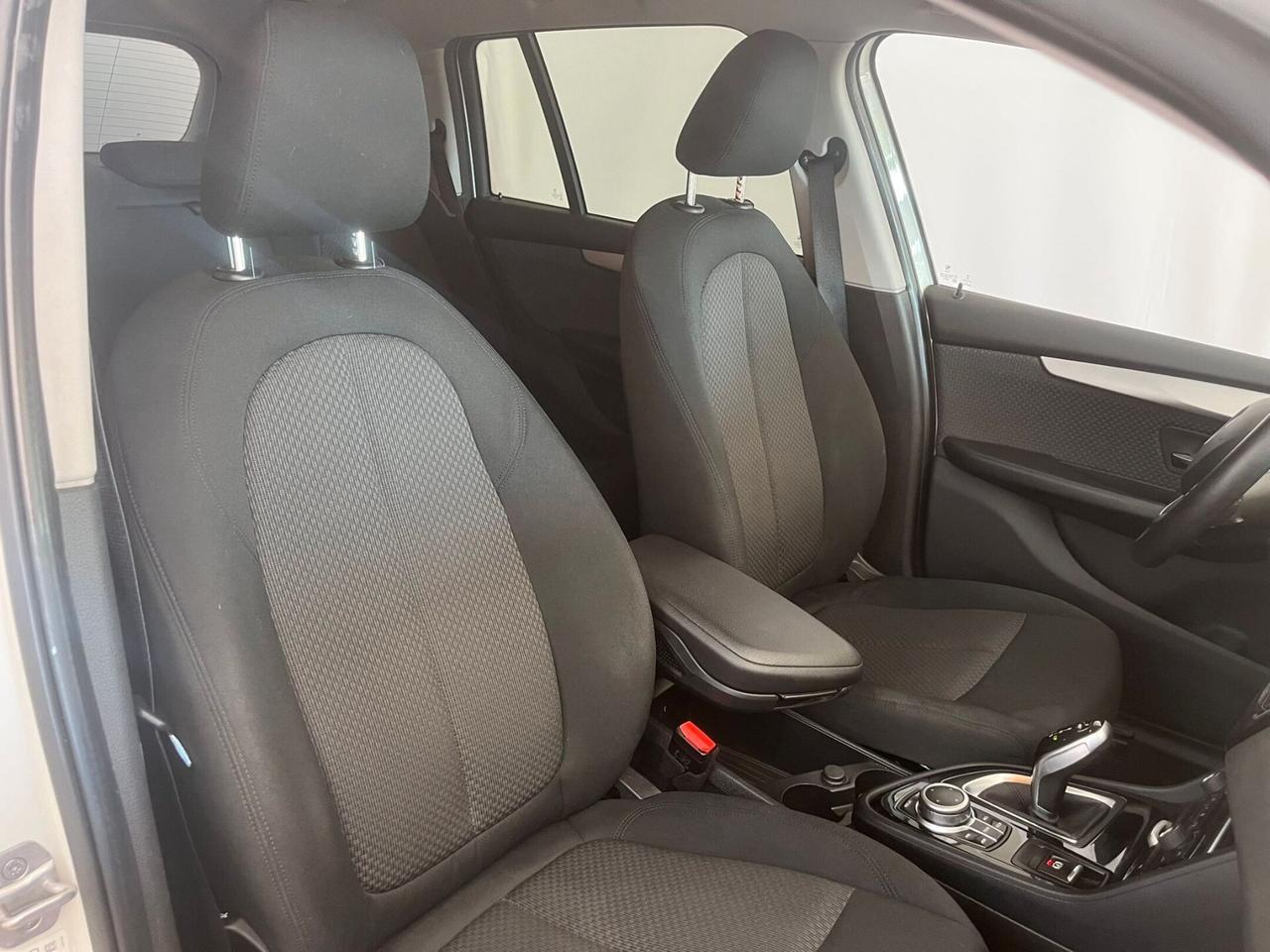 Bmw Serie 2 Gran Tourer 220d Business aut.