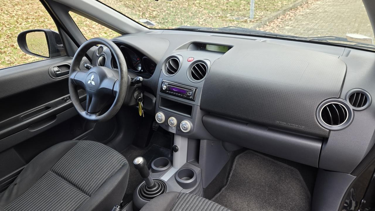 Mitsubishi Colt 1.1 12V 5p. Insport