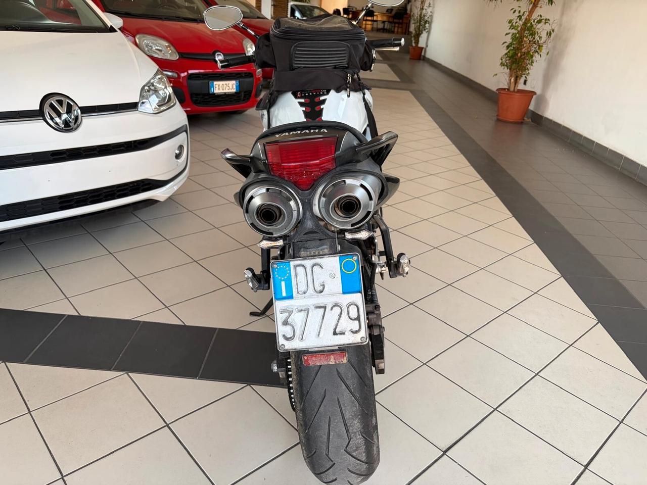 Yamaha FZ6