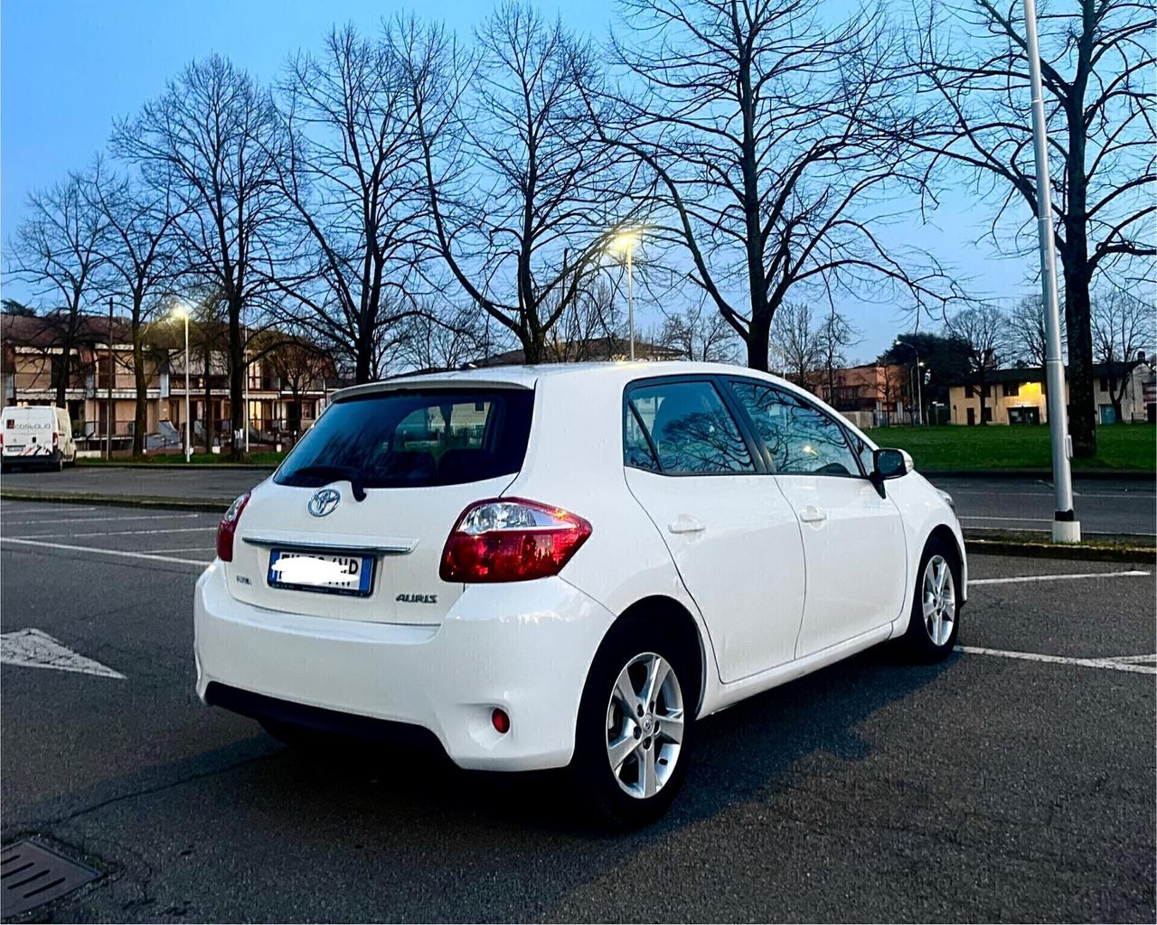 Toyota Auris 2.0 D-4D 5 porte Active