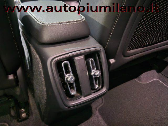 VOLVO XC40 B4 AWD Geartronic Inscription