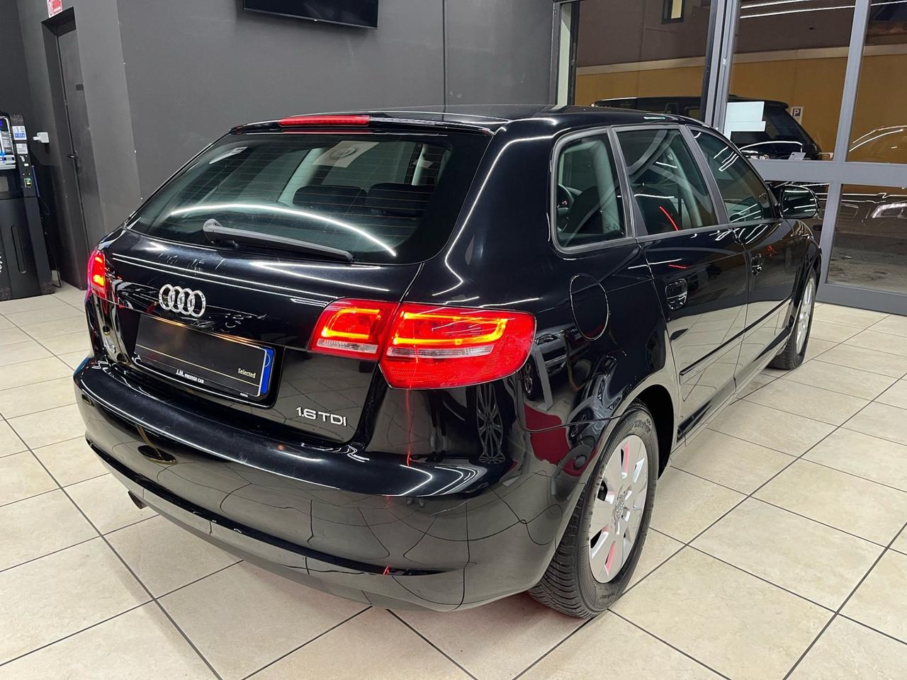 Audi A3 SPB 1.6 TDI 105 CV CR Attraction