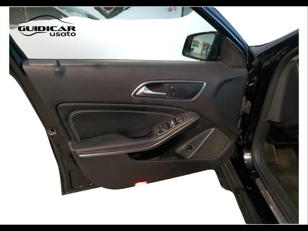 Mercedes-Benz GLA-X156 2017 - GLA 200 d Sport auto