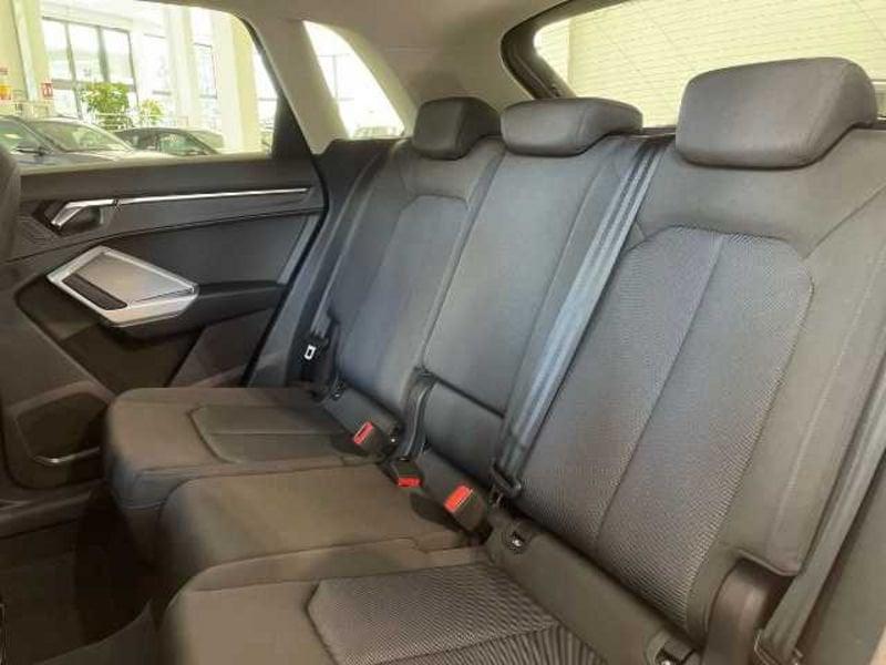 Audi Q3 II 2018 Audi 35 2.0 tdi Business s-tronic