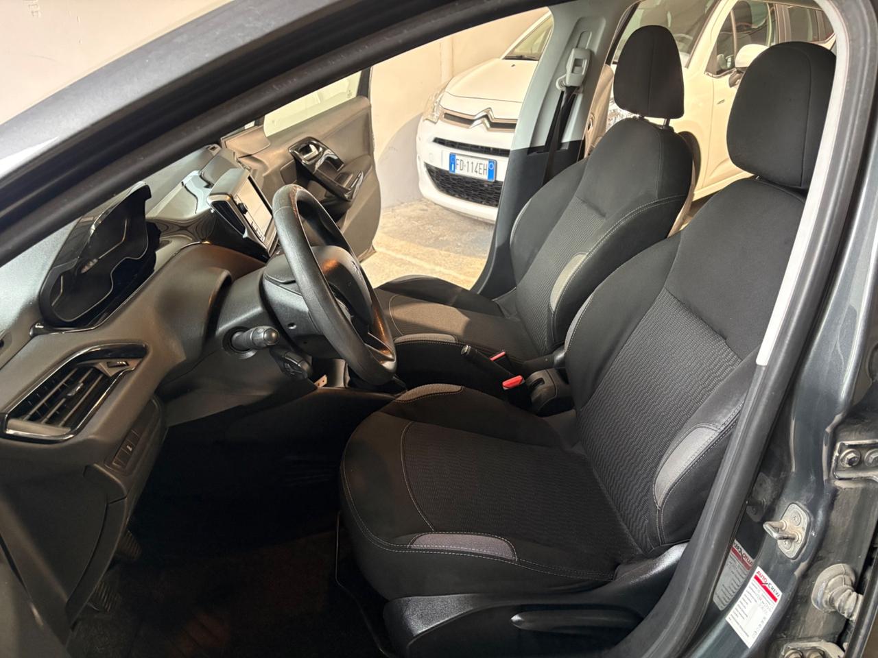 Peugeot 208 PureTech 82 5 porte Allure