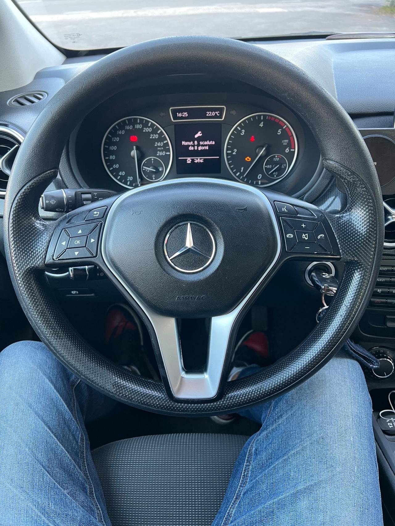 Mercedes-benz B 180 CDI BlueEFFICIENCY Executive