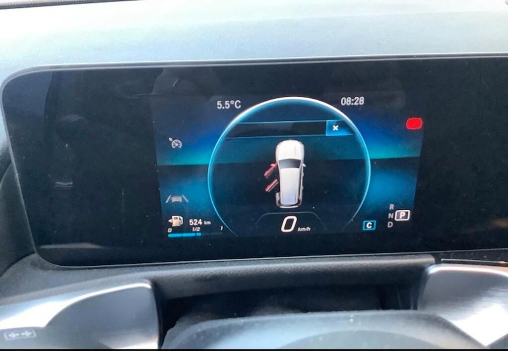 MERCEDES-BENZ GLB 180D 116CV AUTOMATIC BUSINESS EXTRA ( FARI LED - PELLE - NAVI - PARK ASSIST - TELECAMERA POST. )