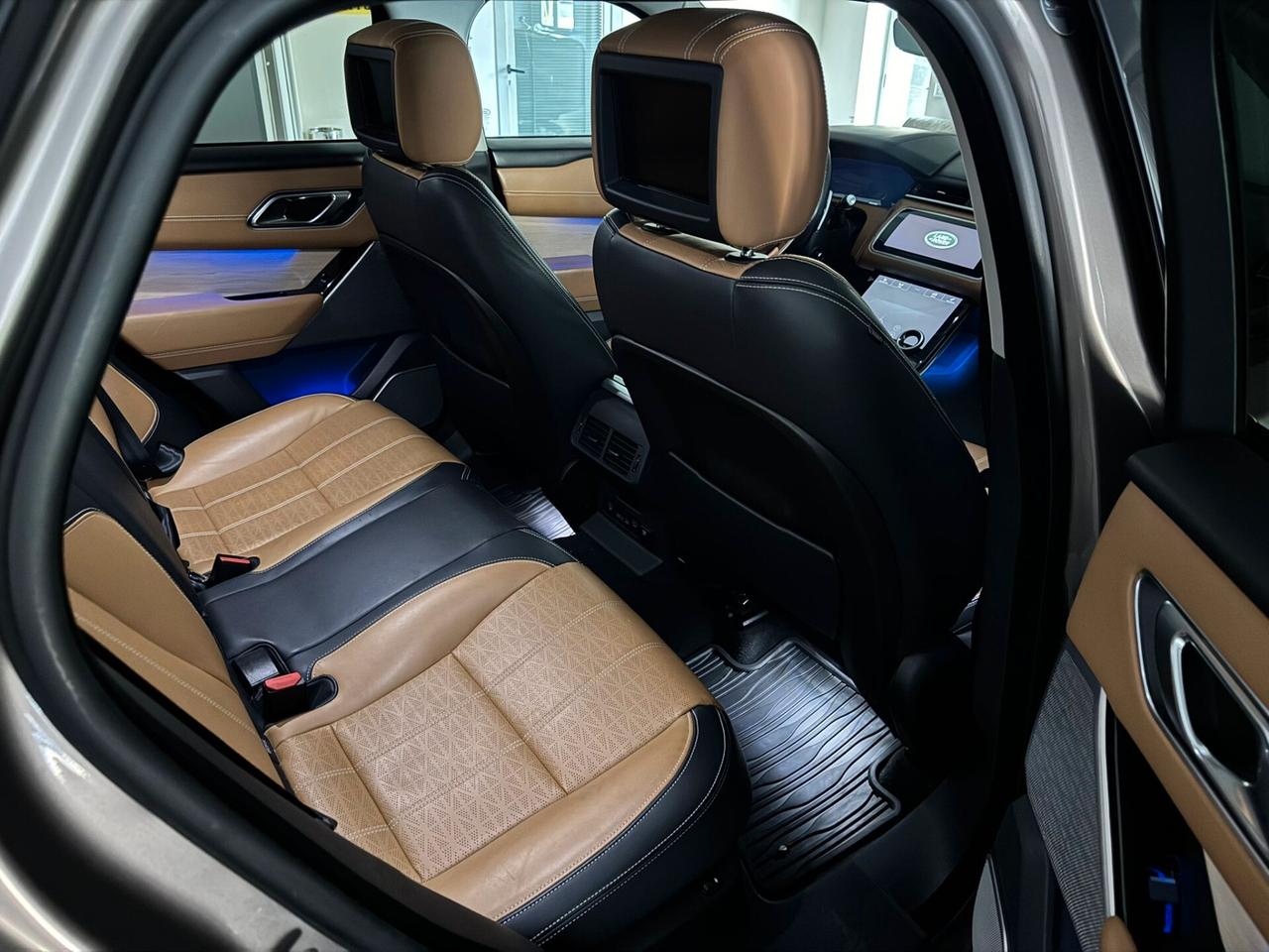 Land Rover Range Velar 3.0 V6 SD6 300 CV SE- TV Posteriori Tagliandi certificati Land - Auto Full