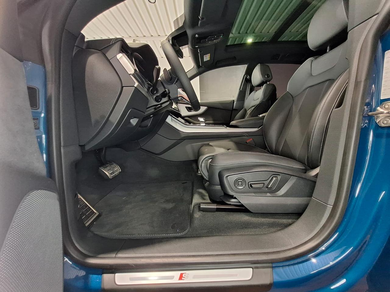 Audi Q8 SUV 55 TFSI e quattro tiptronic S line edition