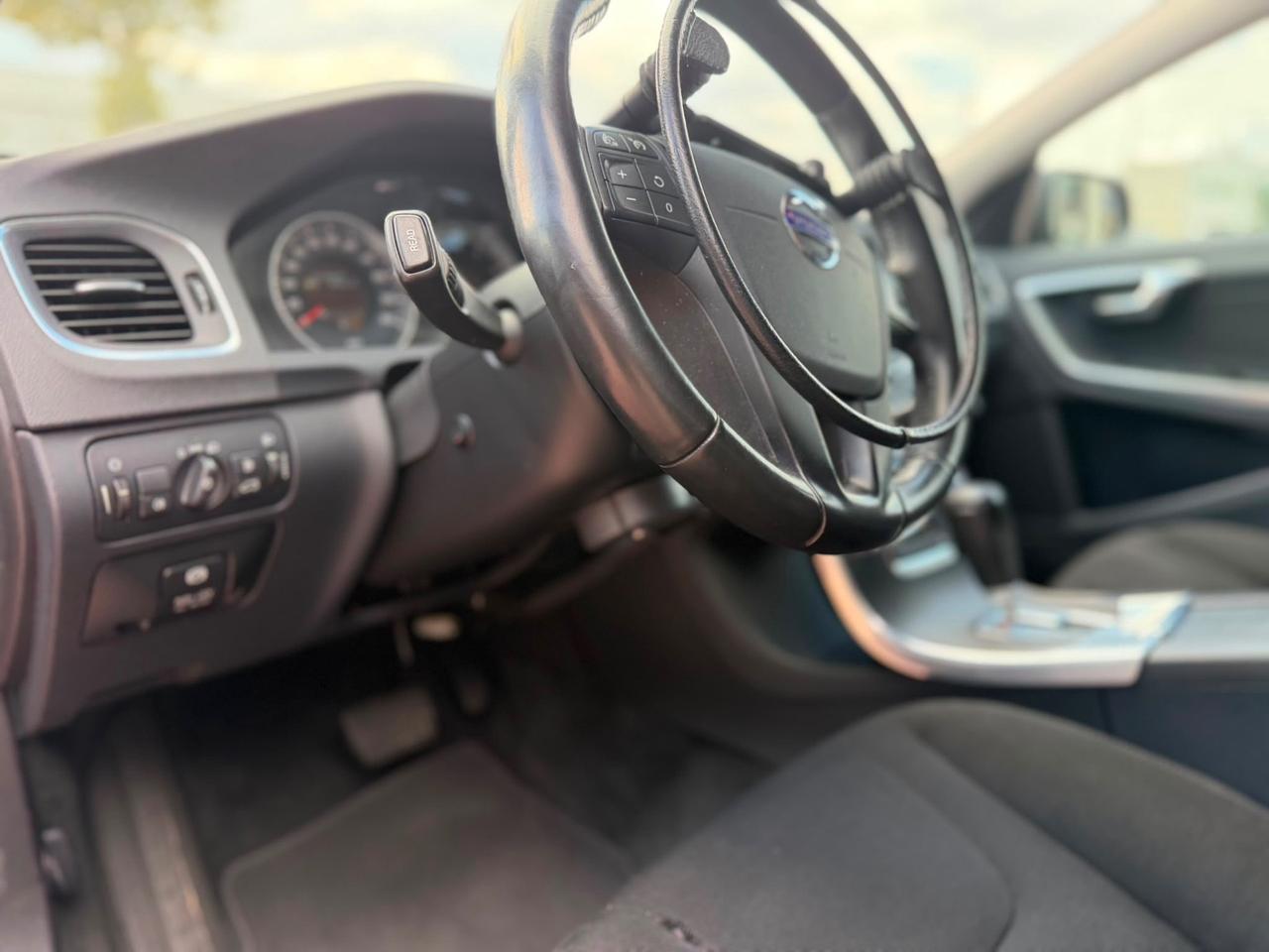 Volvo V60 T4 Powershift Summum