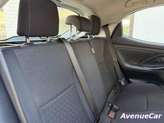 TOYOTA Yaris 1.5h TELECAMERA CARPLAY PREZZO REALE