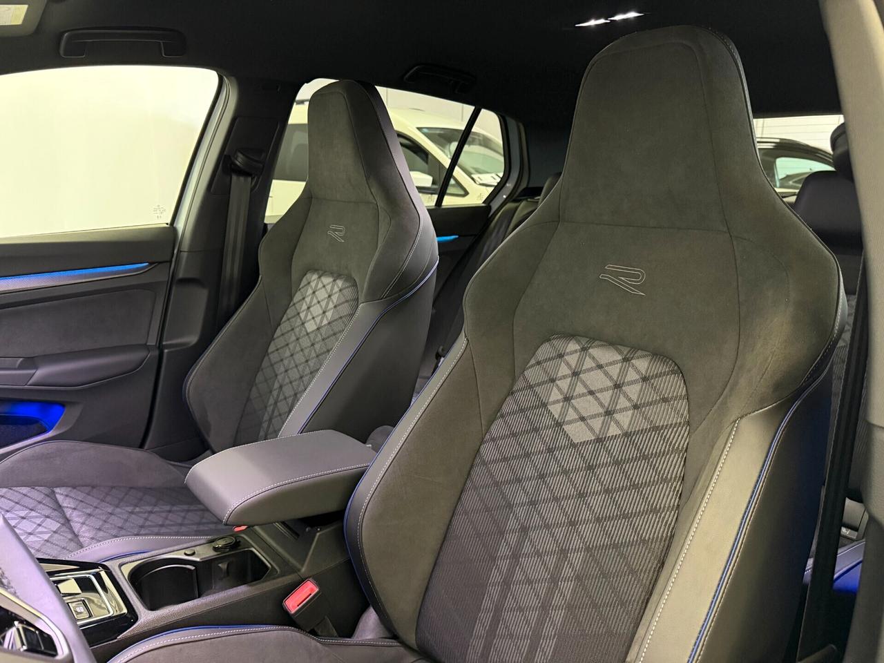 Volkswagen Golf 1.5 etsi R-Line Plus 150 Cv Dsg ITALIANA ** PREZZO REALE SENZA VINCOLI DI FINANZIAMENTO **