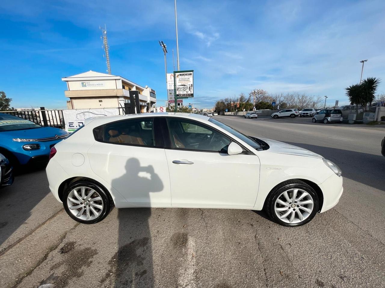 Alfa Romeo Giulietta 1.6 JTDm-2 105 CV Distinctive