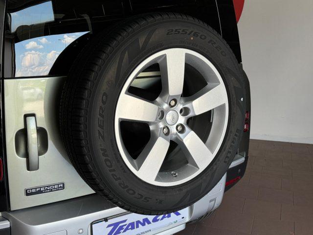 LAND ROVER Defender 110 3.0 l6 400 CV AWD Auto First Edition Gancio