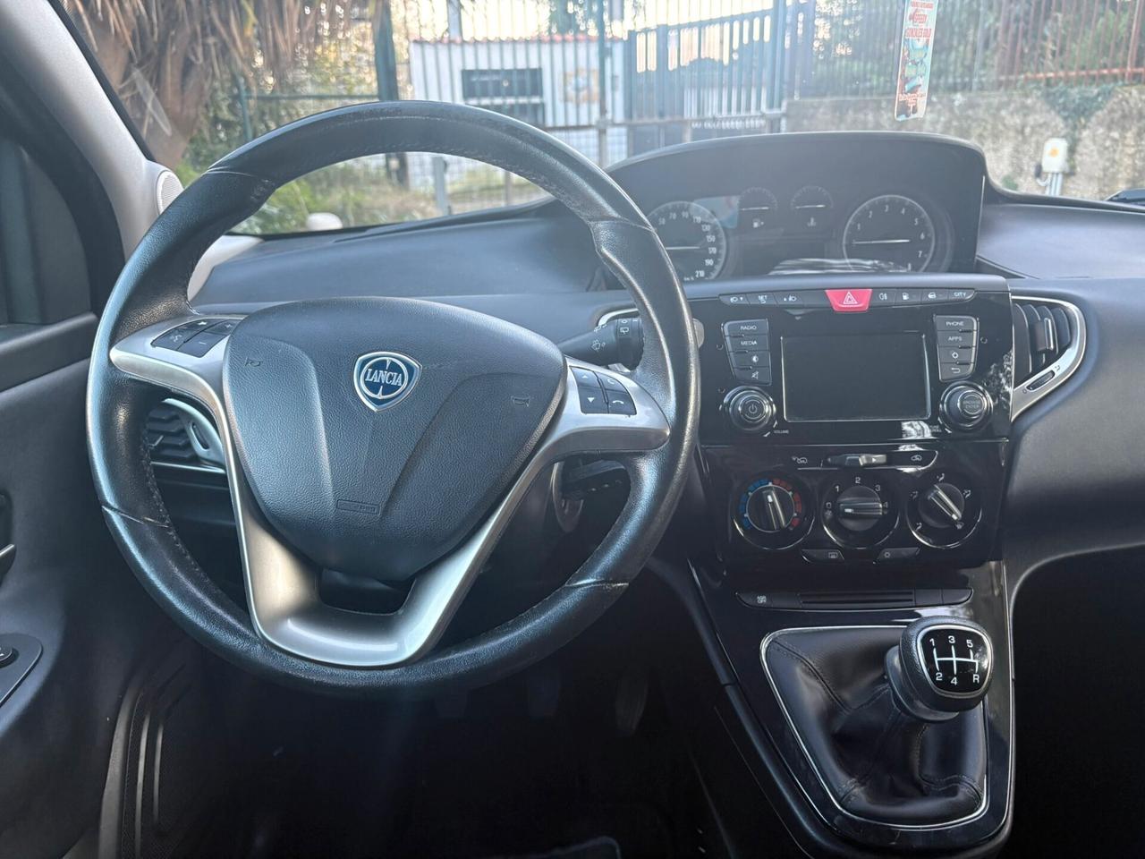 LANCIA YPSILON 1.2 GPL ECOCHIC Gold - 2015