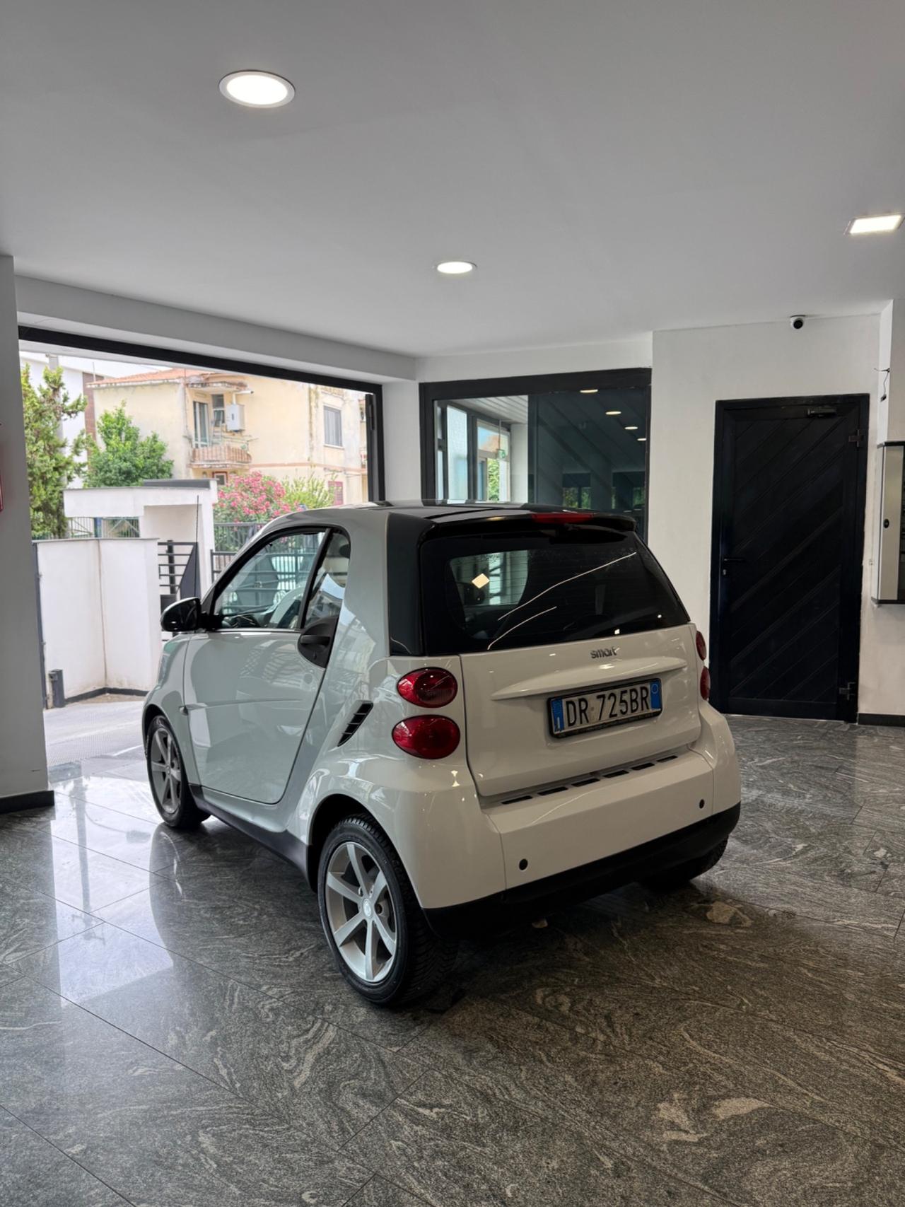 Smart ForTwo 1000 62 kW coupé passion