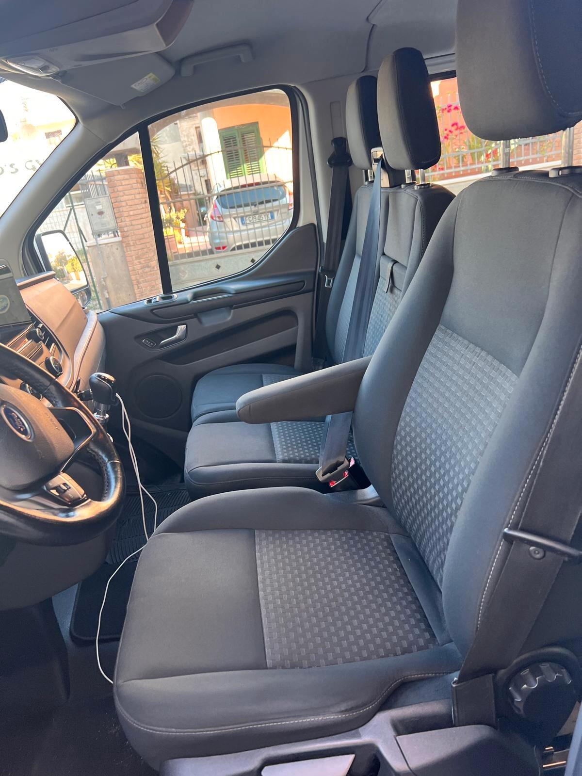 Ford Tourneo Custom Transit 9 posti