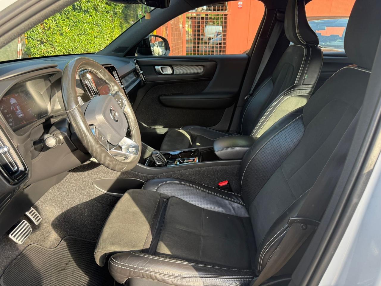 Volvo XC40 T3 Geartronic R-design LED KAMERA FULL *PROMO*