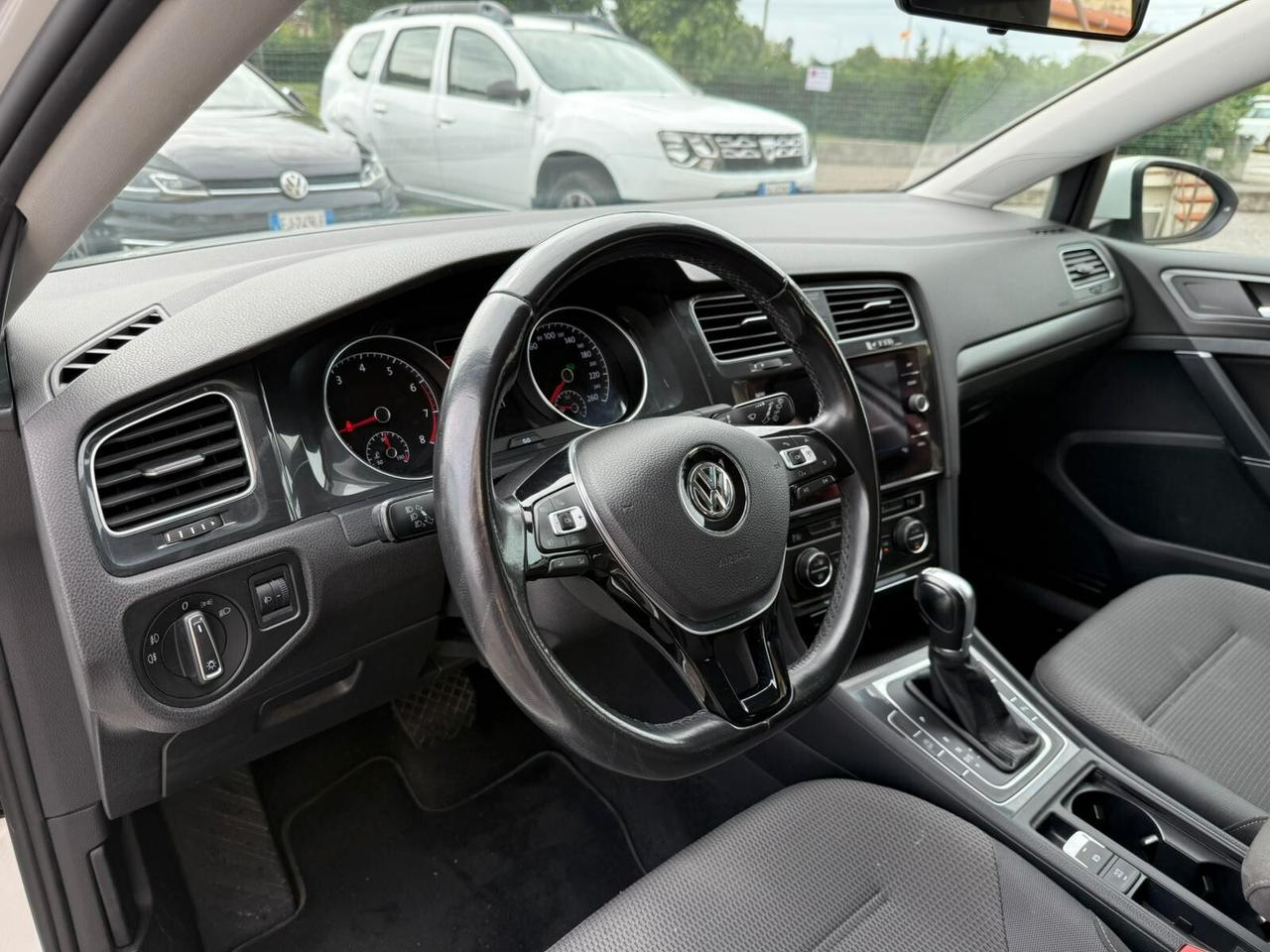 Volkswagen Golf 1.0 TSI 110 CV DSG 5p. Business BlueMotion Technology