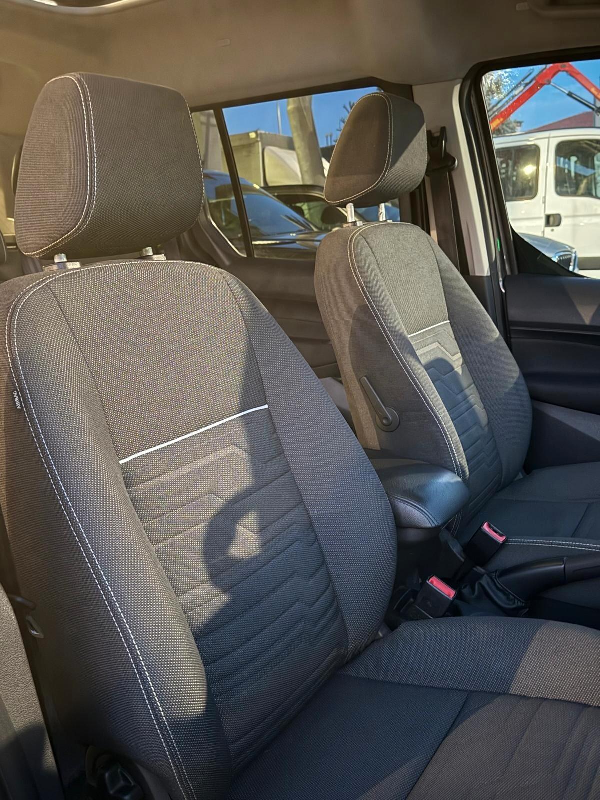 Ford Tourneo Connect 1.5 TDCi Titanium