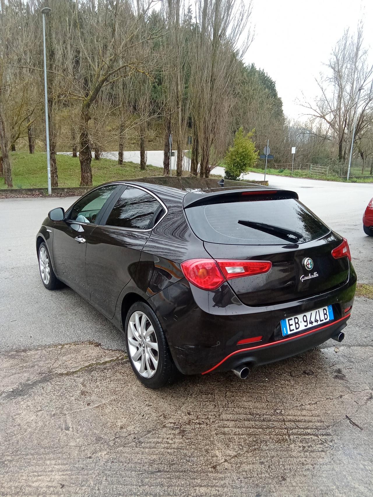 Alfa Romeo Giulietta 2.0 JTDm-2 140 CV 012