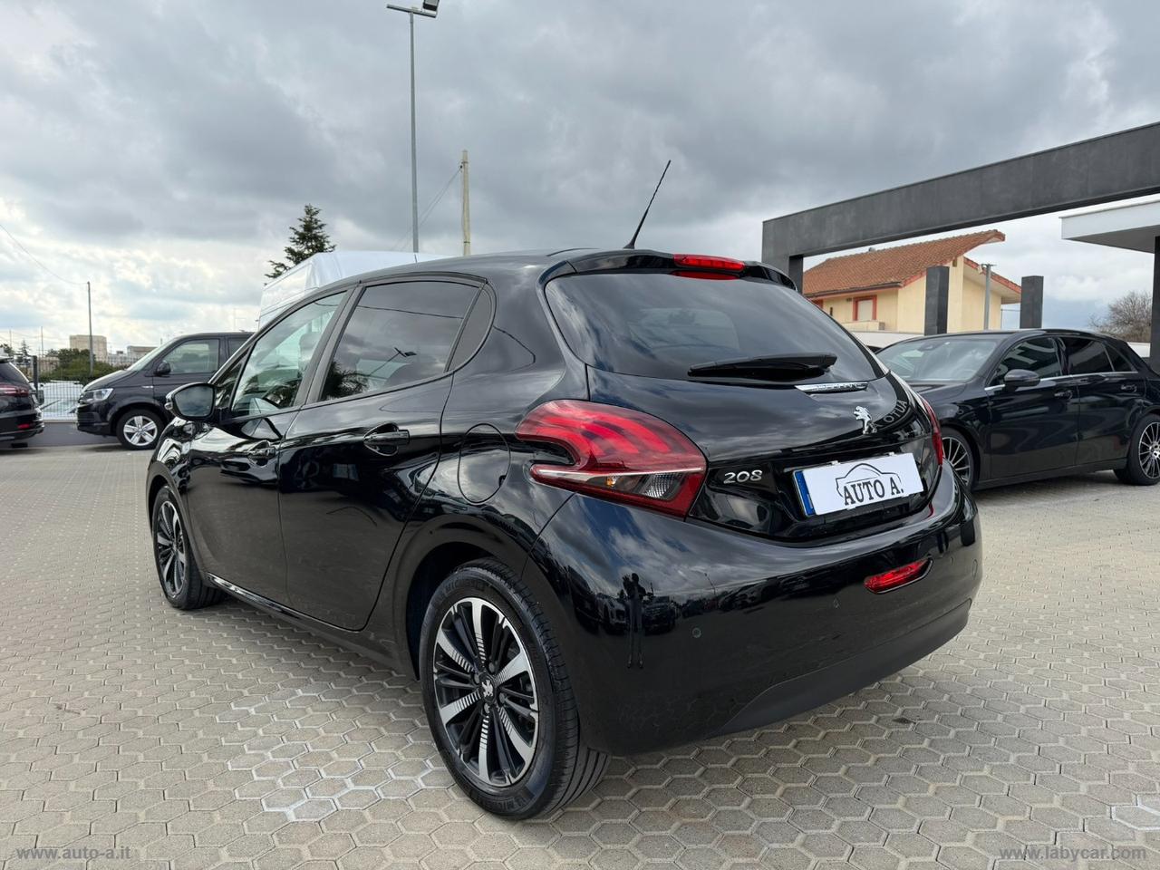 PEUGEOT 208 BlueHDi 100 S&S 5p. Signature