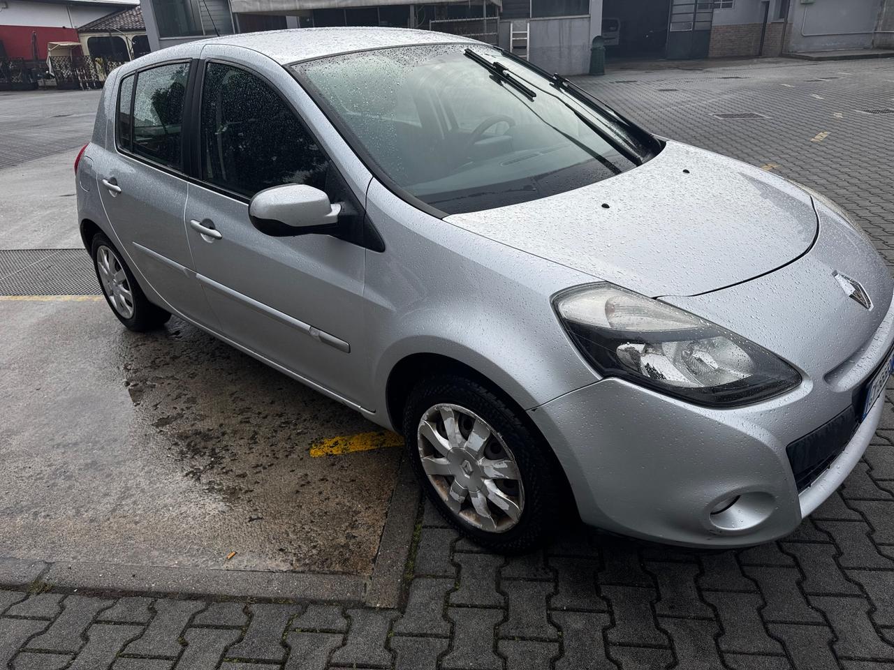 Renault Clio 1.2 GPL 16V 5 porte Dynamique neopatentati