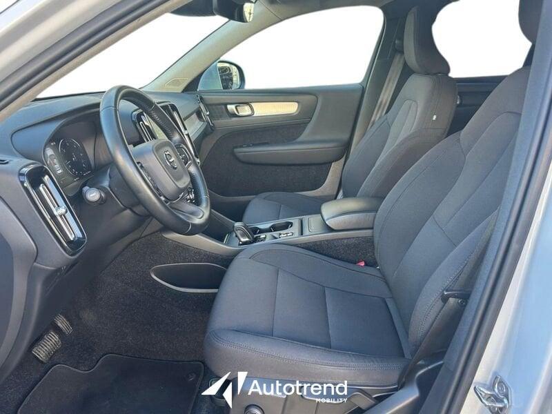 Volvo XC40 D3 150 CV Automatica Momentum Pro