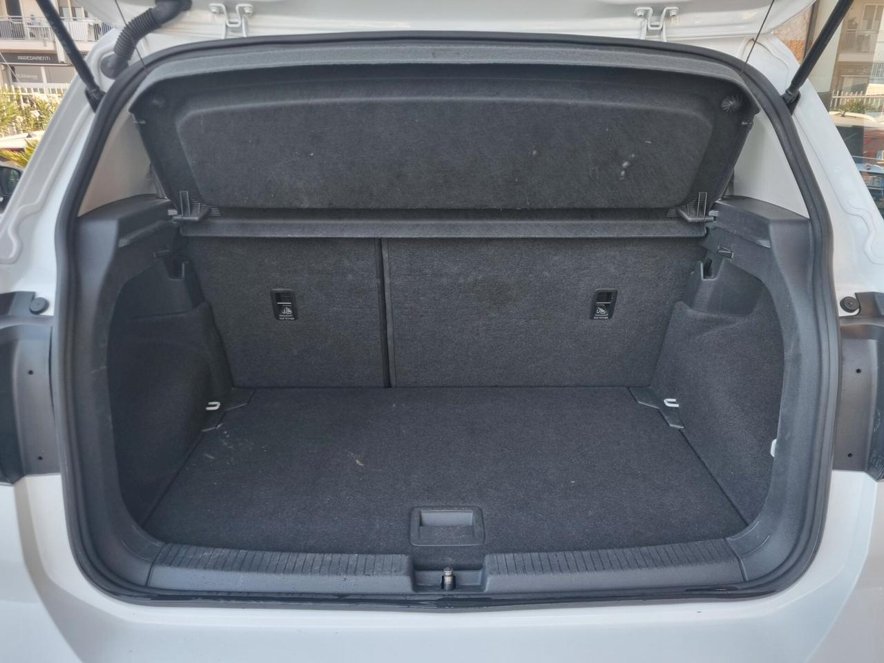 Volkswagen T-Cross 1.0 TSI Sport