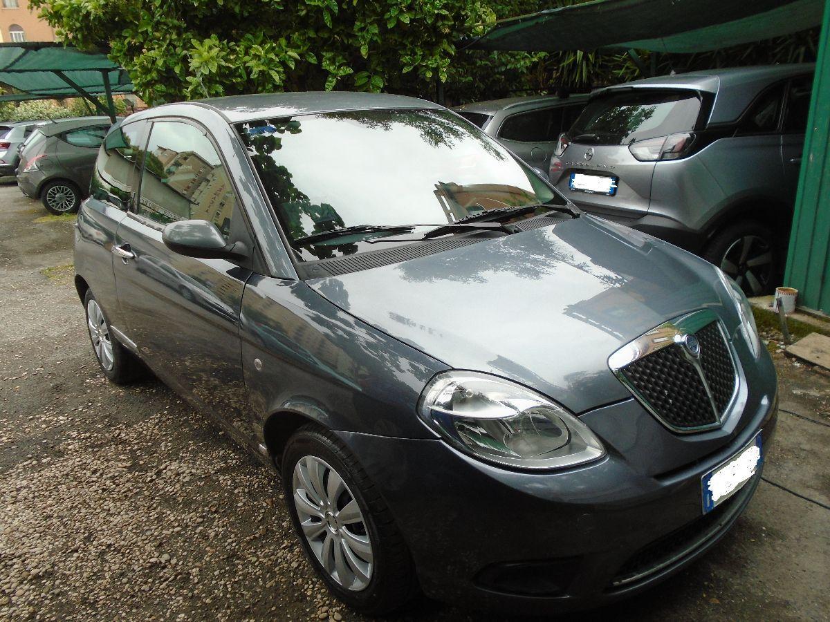Ypsilon' 09 Argento 61000 KM OK NEOP. UNIPRO