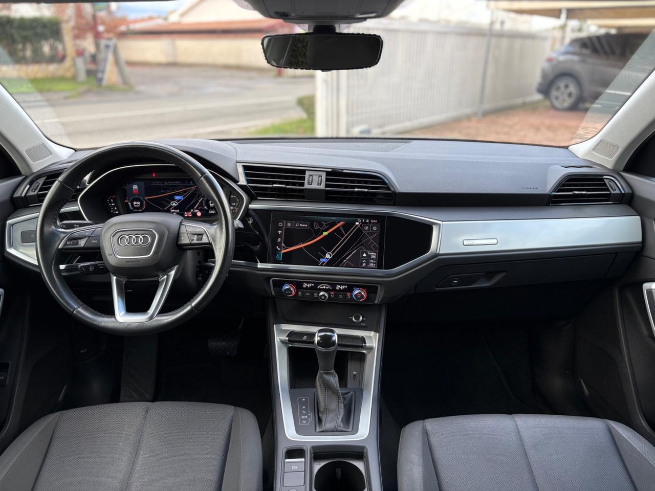 Audi Q3 35 TDI S tronic Business Advanced