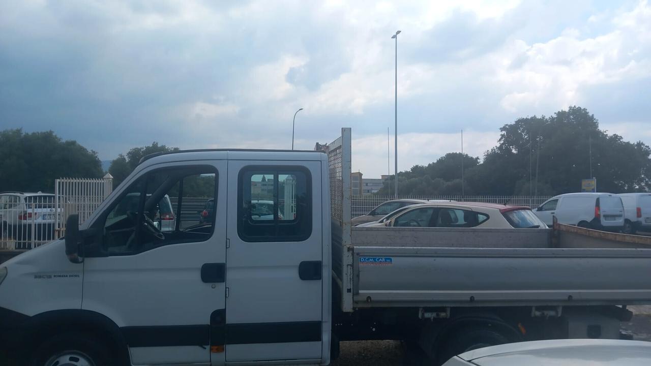 Iveco Daily 35C15D 2.3 HPT doppia cabina 7 posti trilaterale