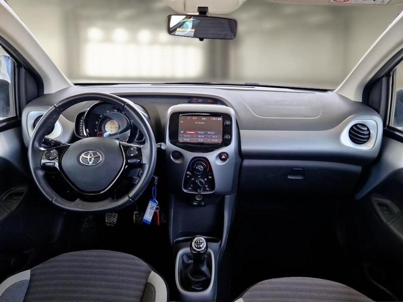 TOYOTA AYGO 1.0 VVT-i x-business MY19 5 PORTE