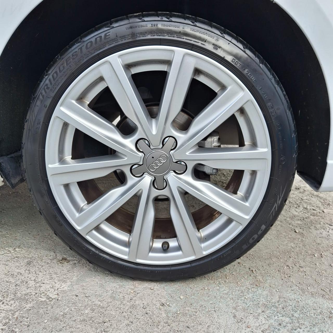 AUDI A1 1.6 TDI 90cv S line edition