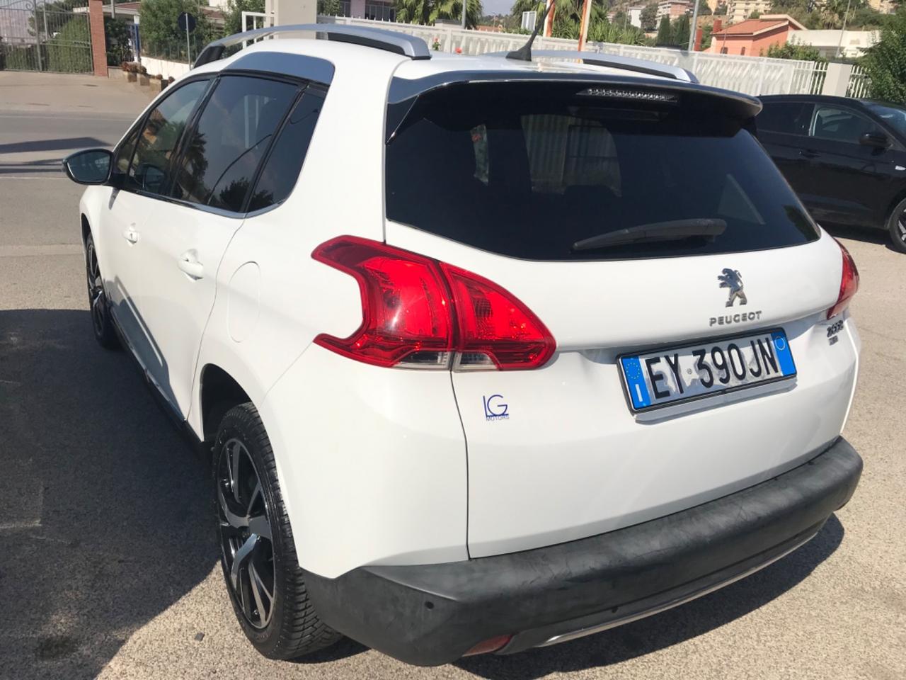 Peugeot 2008 BlueHDi 92cv Allure