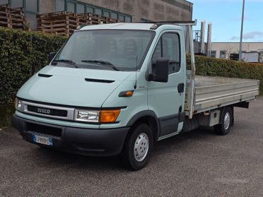 Iveco daily 2.3D con Imperiale e Gancio traino