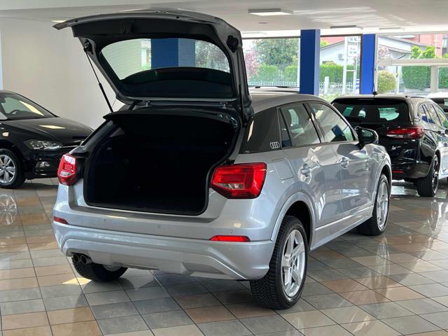 AUDI Q2 35 TDI quattro S tronic Business