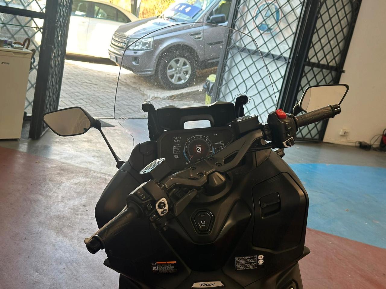 YAMAHA T-Max 560