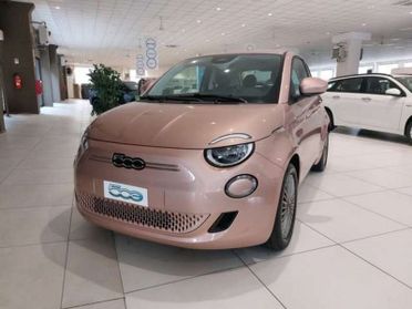 FIAT 500e La Nuova 3+1 Serie1-Icon NUOVA DA IMMATRICOLARE