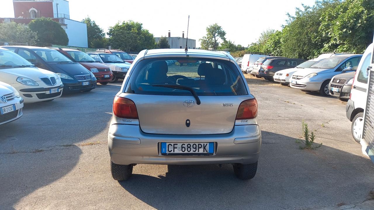 Toyota Yaris 1.0I 16v (Neopatentati)